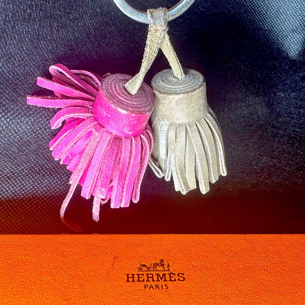Hermes Duo Bag Charm Carmen Uno Dos Rare Combo Ring Tassel Accent Tan & PINK - Picture 3 of 9